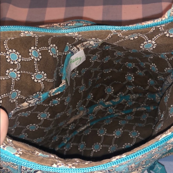 Vera Bradley Crossbody with matching coin purse - Picture 4 of 6